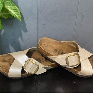 Pre-owned Birkenstock Siena Gold Big Buckle in Beige Sandal Sz 38/7 Women’s